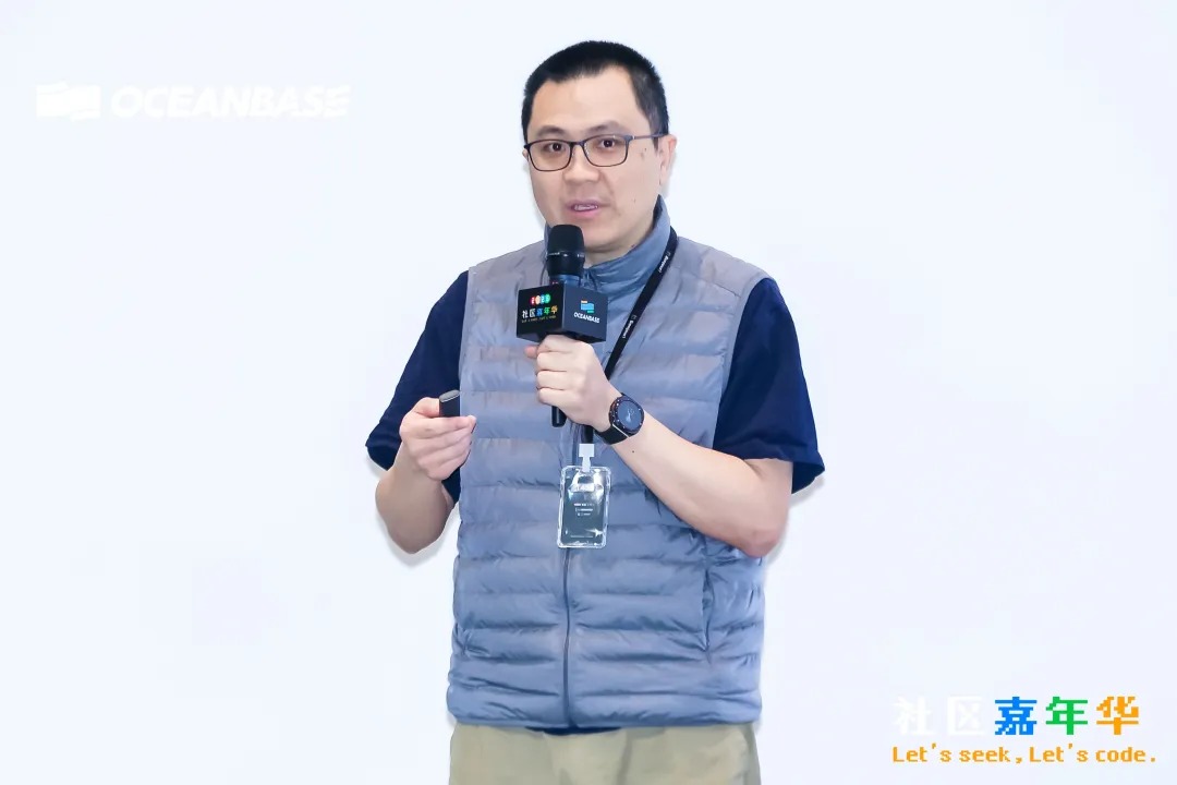社区嘉年华现场直击!开源开放,生态共赢!13岁少年拿下 AI Coding 第二名!